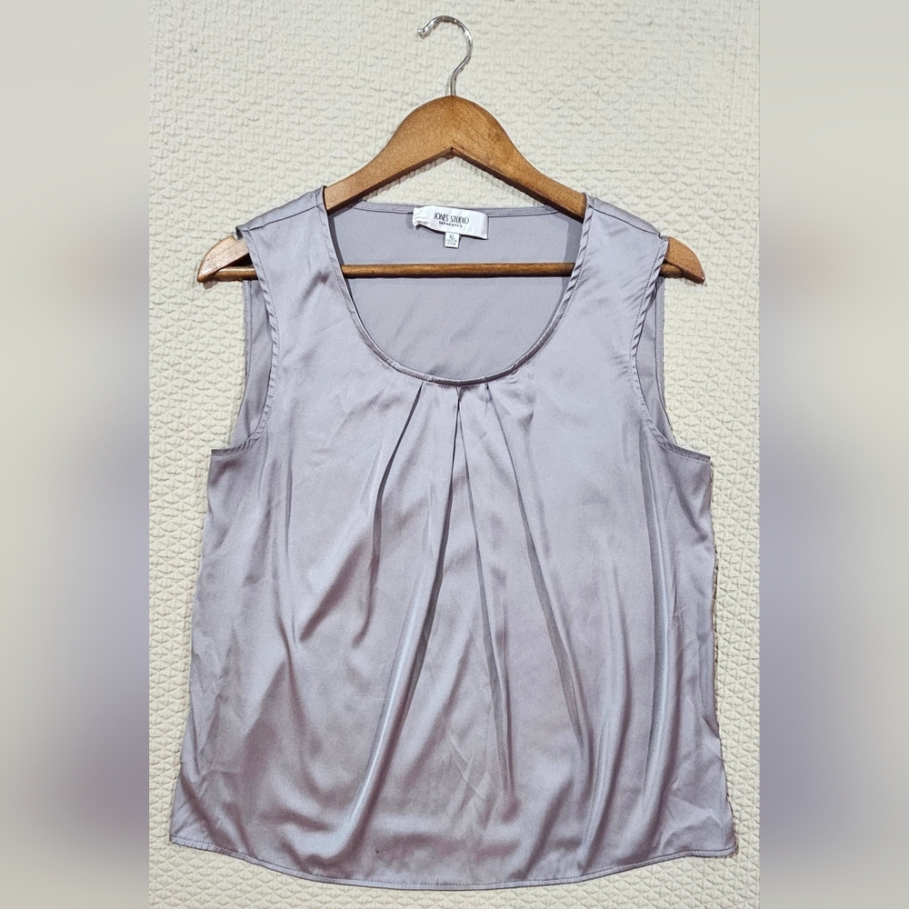 Jones‎ Studio Silver/ Gray Pleated Sleeveless Blouse Size XL